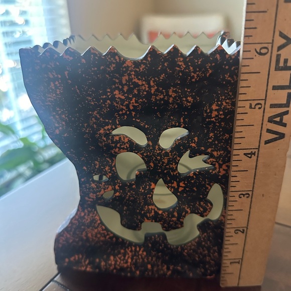 PartyLite Halloween Porcelain Jack-o-lantern Tea Light Luminary Holder - Picture 6 of 8